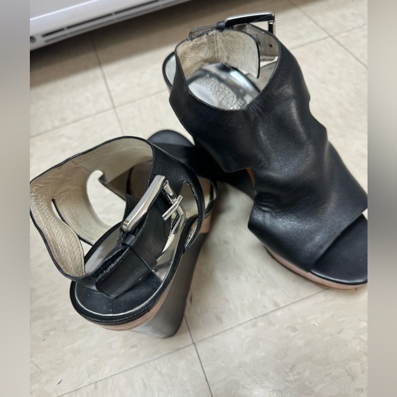 MICHAEL Michael Kors Josephine Wedge Black Sandals - Picture 2 of 4